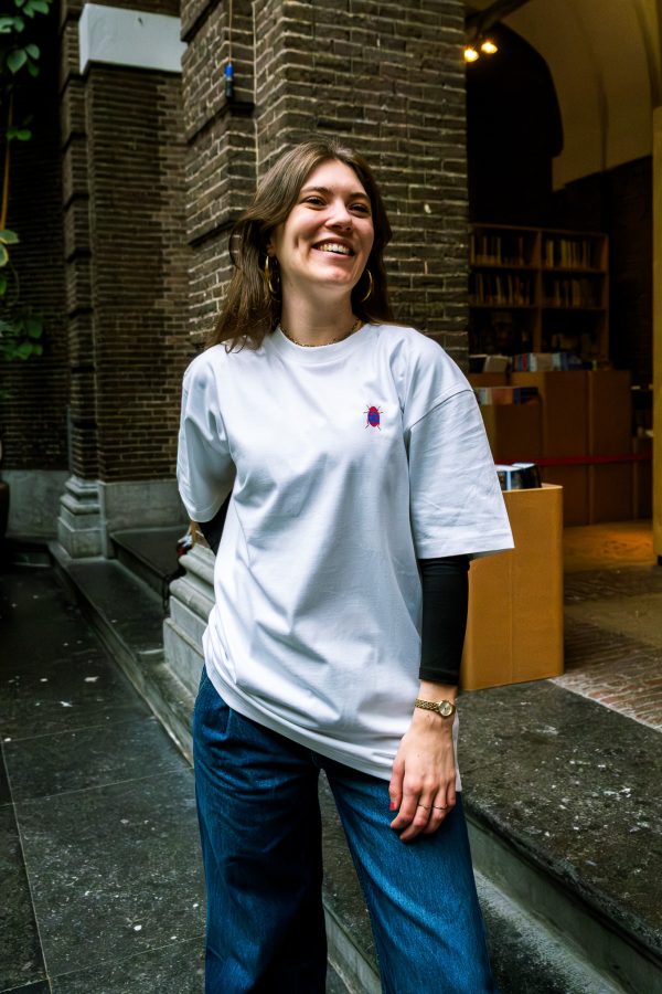 Oversized T-shirt, Tussen Draad en Steen