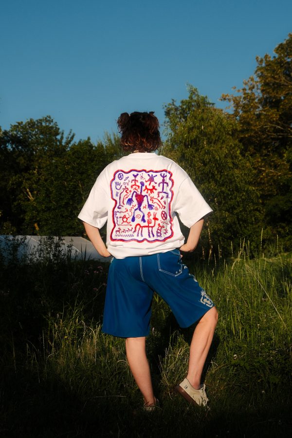 Oversized T-shirt, Tussen Draad en Steen